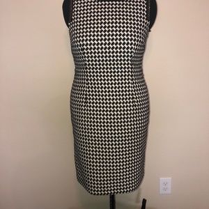TRINA TURK HOUNDSTOOTH COTTON CHAIN NECKLINE
